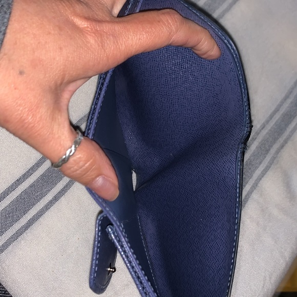 Louis Vuitton Authentic Blue Epi Leather Wallet Code# MI0094 - Picture 9 of 11